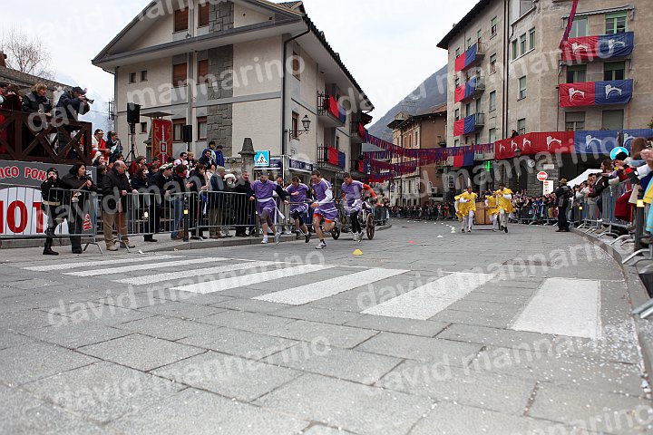 Gara delle Bighe 2011-7887.jpg